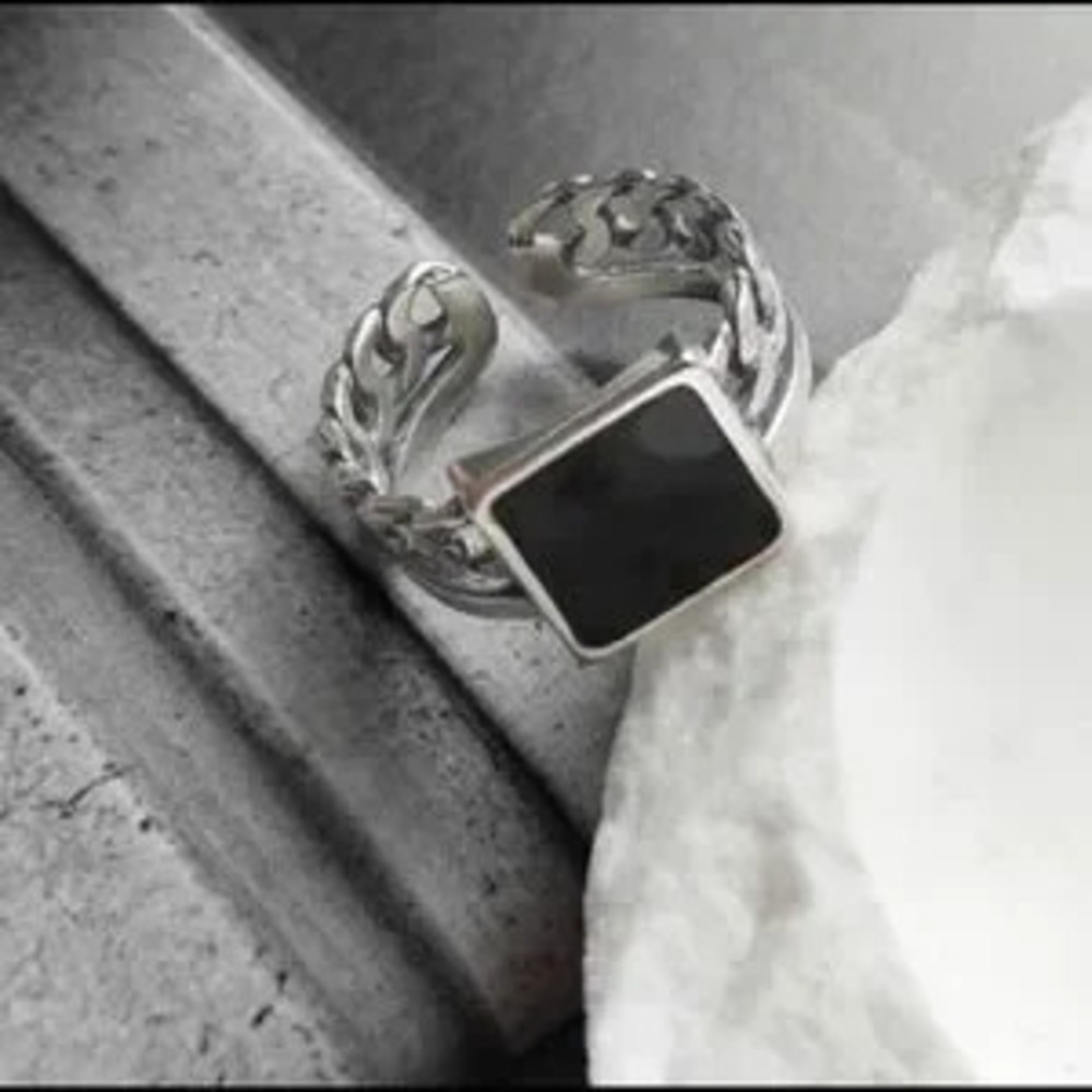 Insta Black?Sterling Silver Chain?Ring